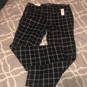 Mid rise ankle length dress slacks